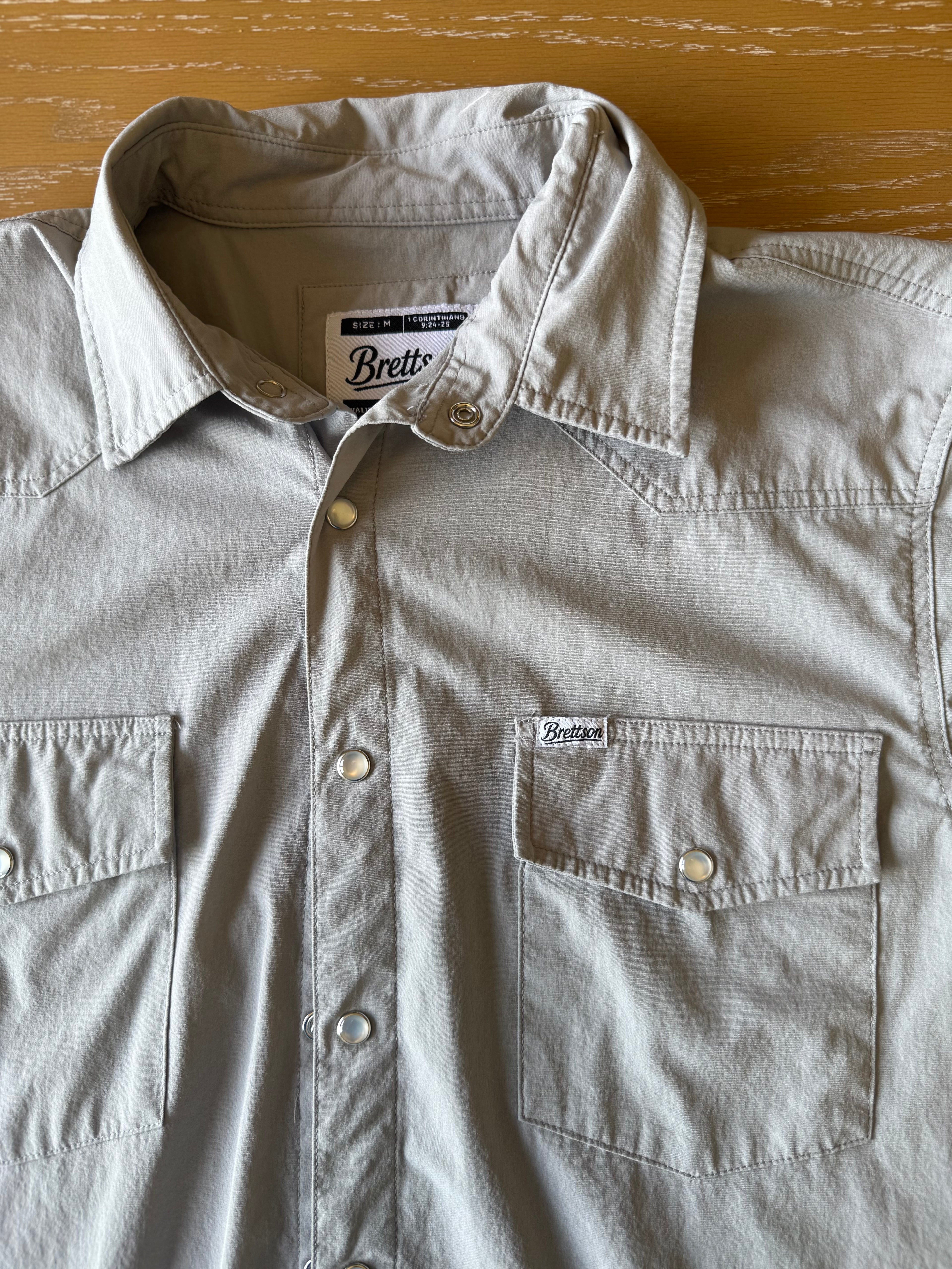 Gray Short Sleeve Pearl Snap